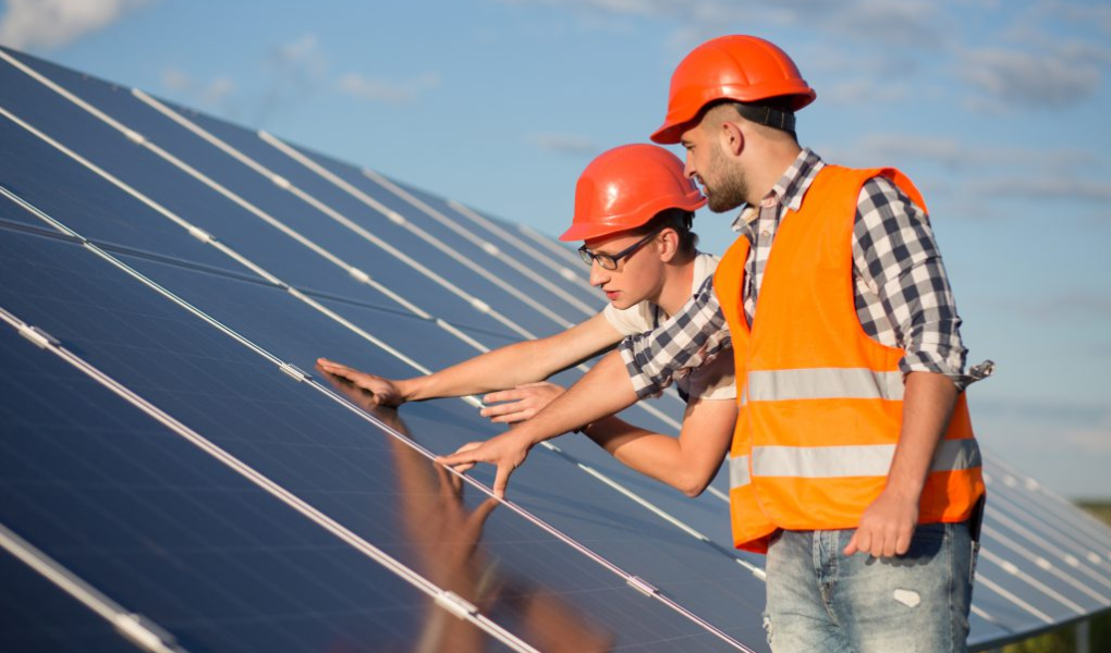 Things to Consider Before Hiring Solar Energy Contractor