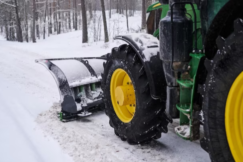 6 Vital Reasons To Hire Commercial Snow Removal Service